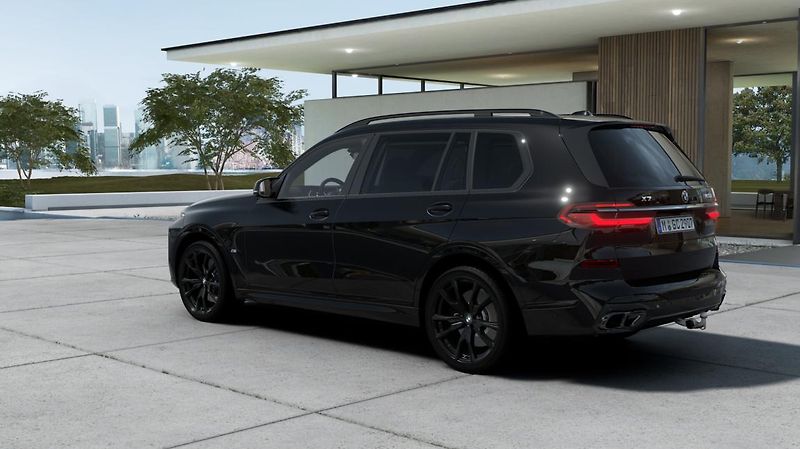 BMW X7 M60i xDrive - fotka 3 z 14