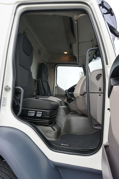 DAF LF (2018) 320 / ACC / E 6 / BURTOWY / 24 - fotka 8 z 44