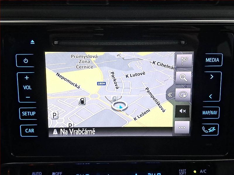 Toyota Corolla (2016) 1.6 Valvematic, Automat, Navi - fotka 18 z 23