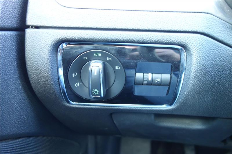 Škoda Superb 2,0 TDi 103KW,ČR,ACTIVE,4x4. - fotka 33 z 35