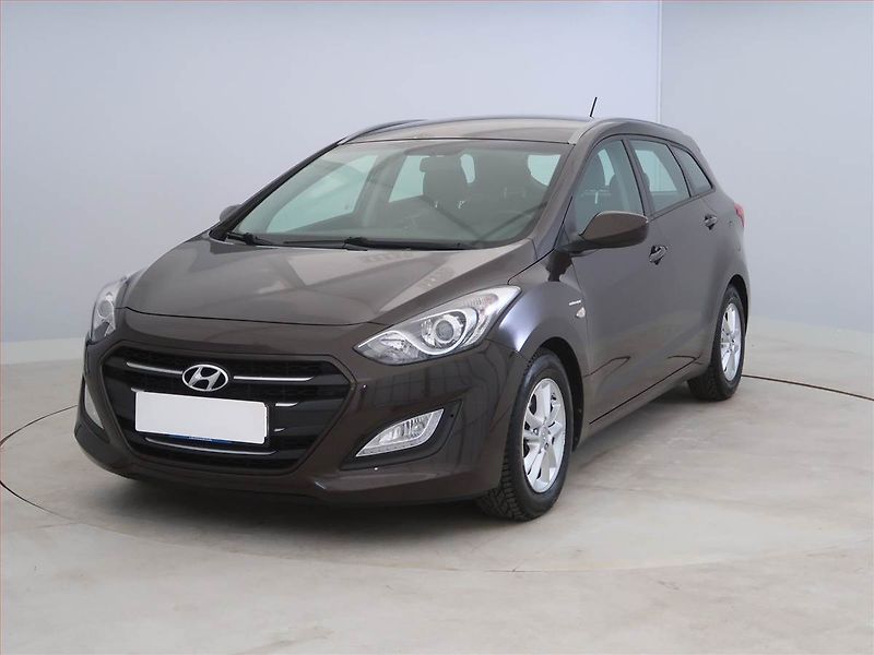 Hyundai i30 (2017) Trikolor Plus 1.6 GDI - fotka 2 z 15