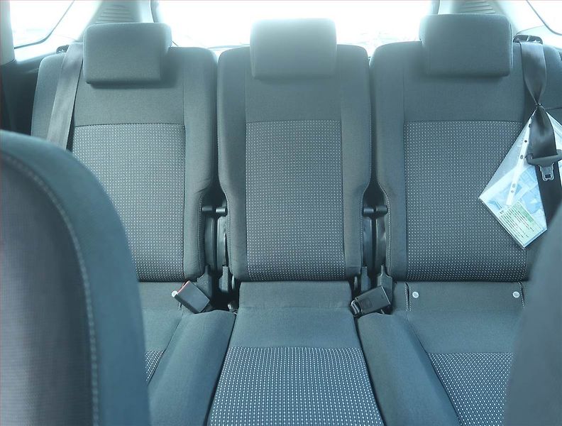 Ford C-MAX (2011) 1.6 TDCi, Vyhř. sedaček - fotka 10 z 13