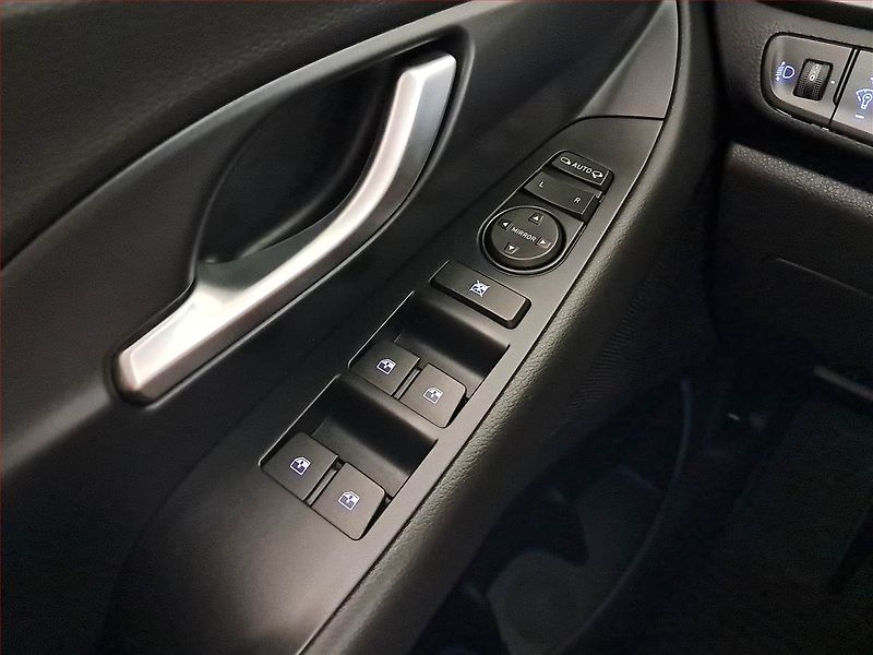 Hyundai i30 (2021) 1.5 DPI, ČR,1.maj, Serv.kniha - fotka 16 z 18