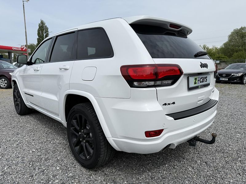 Jeep Grand Cherokee 3.0CRDi 4x4 NIGHT EAGLE 184kW - fotka 7 z 19