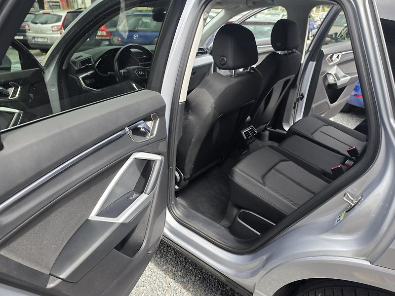 Audi Q3 2.0 40TFSI 4x4 Led S-Tronic  - fotka 10 z 18
