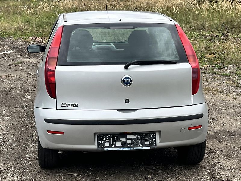Fiat Punto (2009) - fotka 8 z 23