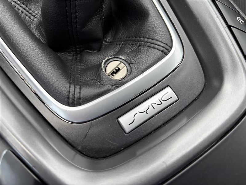 Ford Mondeo 1,5 EcoBoost 121kW Titanium - fotka 29 z 34