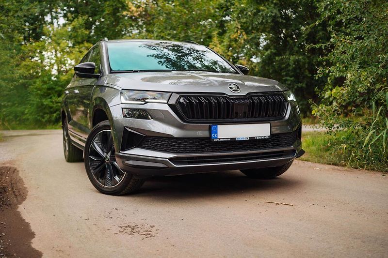Škoda Karoq (2024) Sportline 2.0 TDI - fotka 2 z 28