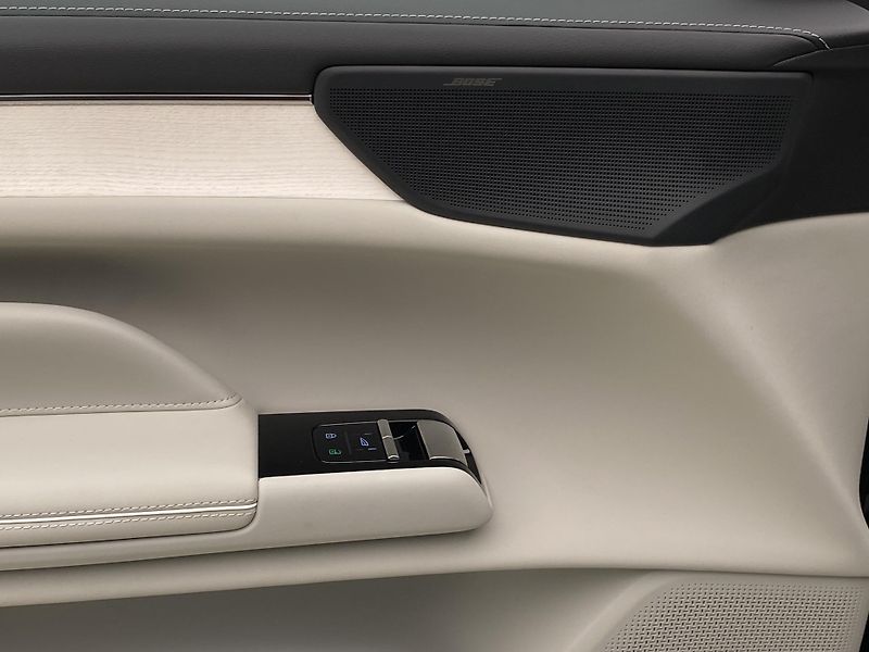 Volvo ES90 (2026) PURE ELECTRIC EXT.SINGLE ULTRA - fotka 27 z 69