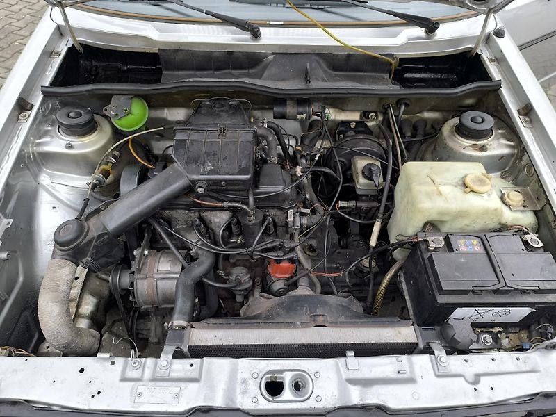 Volkswagen Golf (1982) PŮVODNÍ STAV,KOMPLETNÍ DOK. - fotka 34 z 50