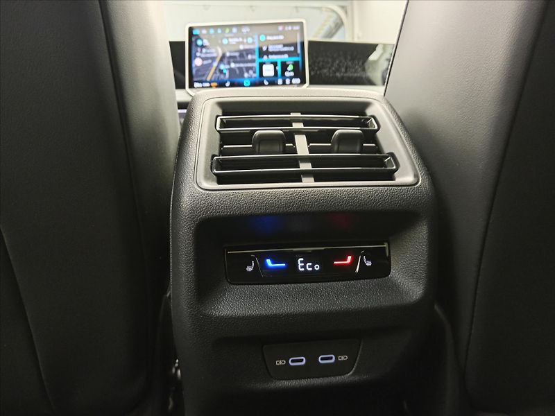 Volkswagen Tiguan 1,5 RLine People 200kW eHybrid - fotka 14 z 20
