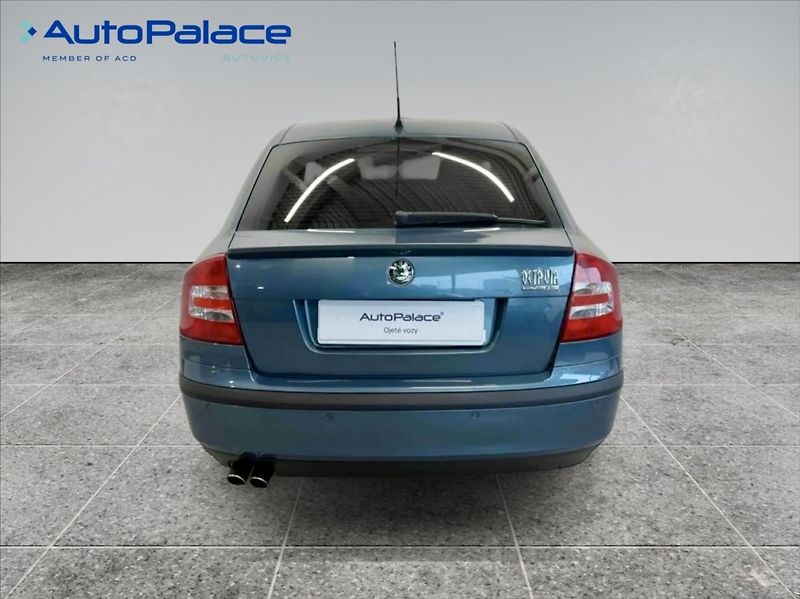 Škoda Octavia 1,6 FSI 85kW AUTOMAT - fotka 5 z 18