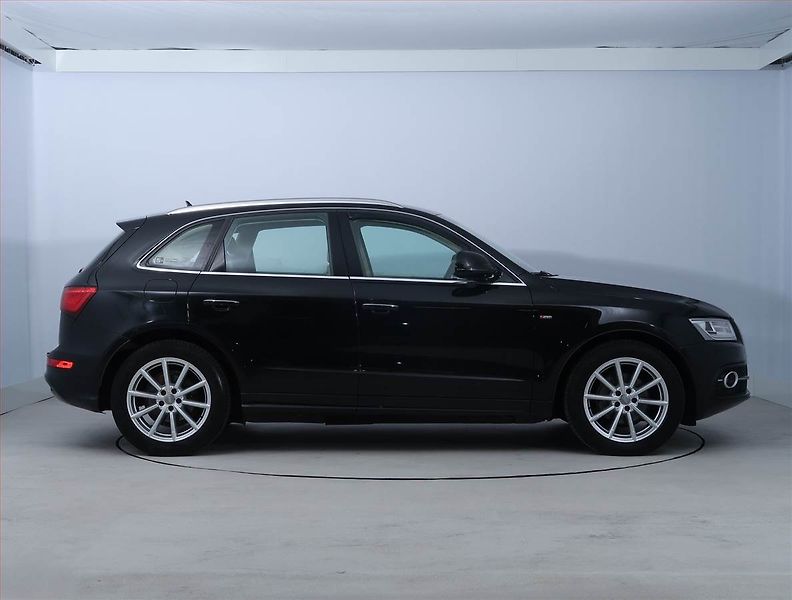 Audi Q5 (2016) 2.0 TDI, Automat, Serv.kniha - fotka 6 z 21