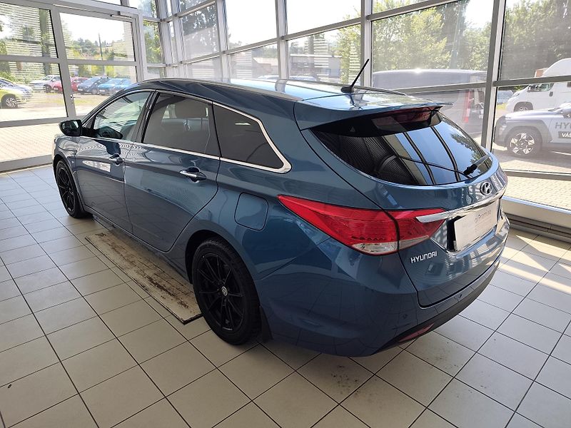 Hyundai i40 (2014) 1.7 CRDi 100kW ČR - fotka 2 z 21