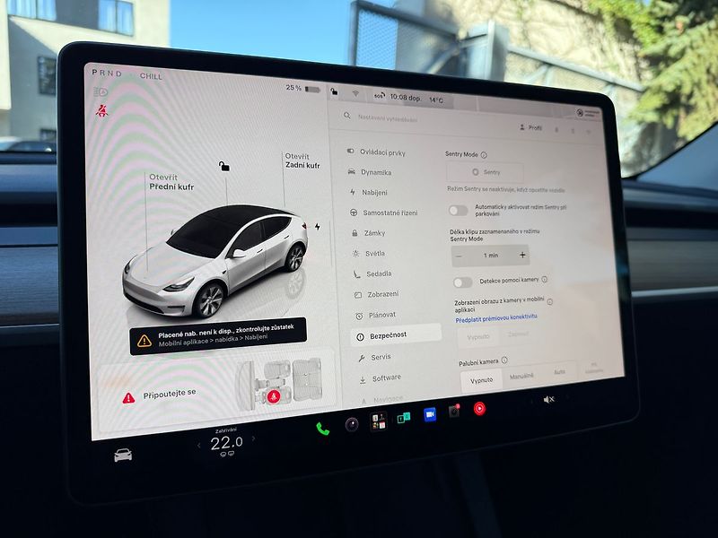 Tesla Model Y Long Range AWD záruka - fotka 24 z 40
