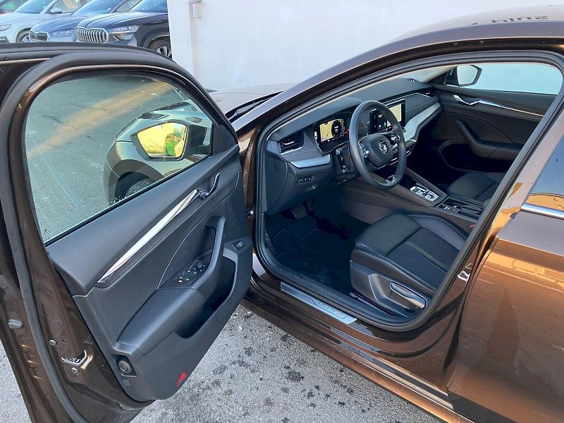 Škoda Octavia (2023) Style 2,0 TDI 110 kW  7 Automa - fotka 11 z 32