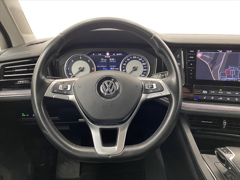 Volkswagen Touareg 3,0 TDI 170 kW 4MOT - fotka 11 z 25