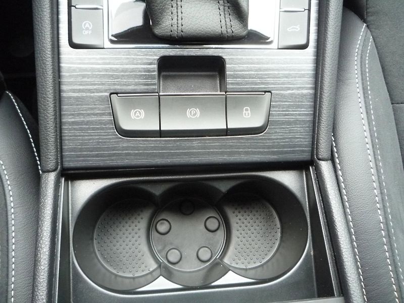Škoda Superb (2023) 2,0TDi 110kW DSG STYLE Komfort - fotka 15 z 20