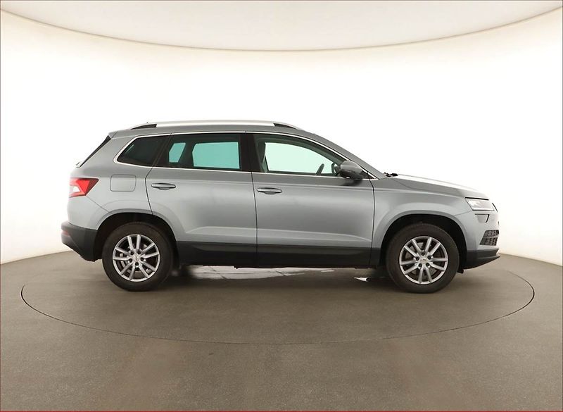 Škoda Karoq (2018) 2.0 TDI, 4X4, Kůže, Navi - fotka 6 z 20