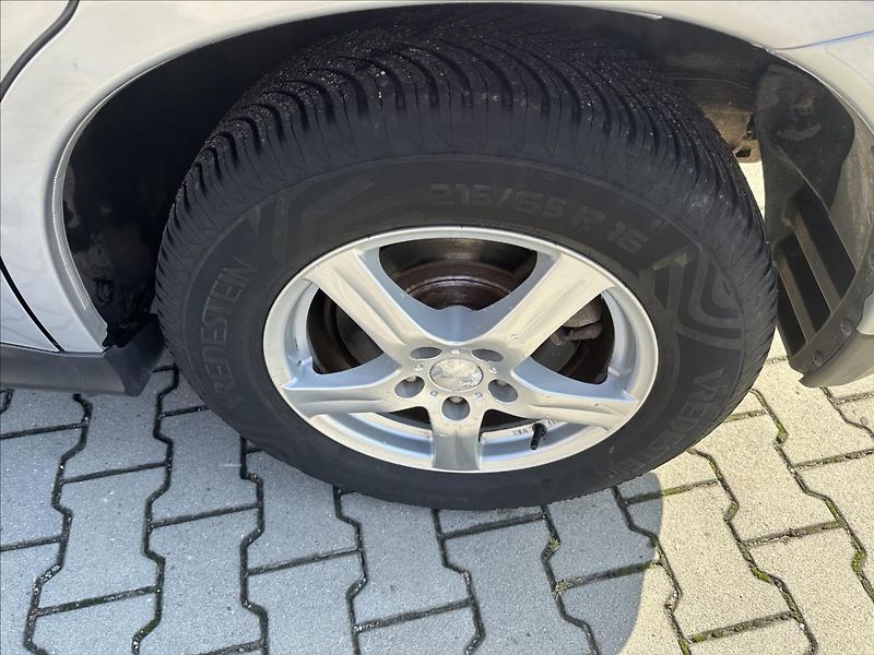 Mitsubishi ASX 1,6 - fotka 23 z 25