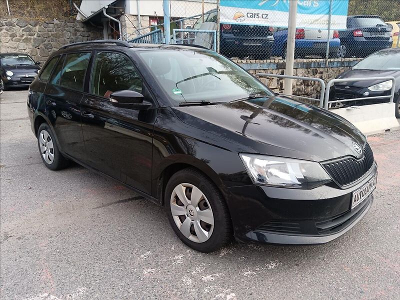 Škoda Fabia 1,0 MPi  Active - fotka 15 z 21