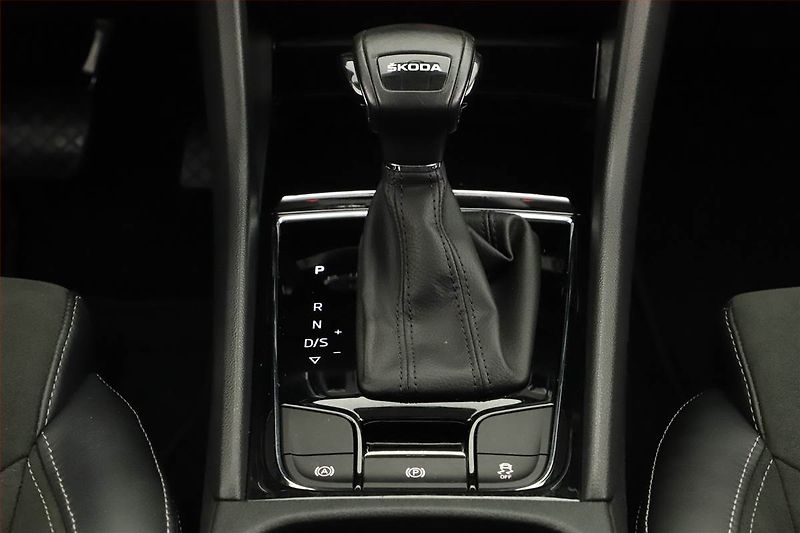 Škoda Kodiaq (2023) 2.0 TDI - fotka 14 z 19