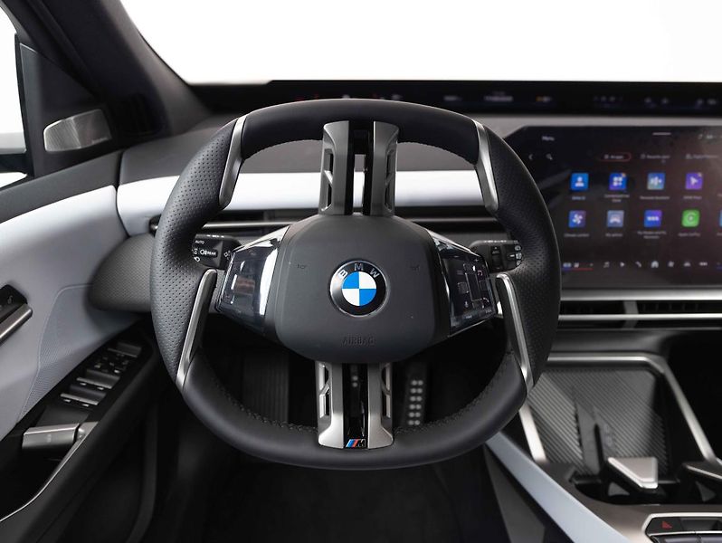 BMW iX3 50 xDrive - fotka 6 z 8