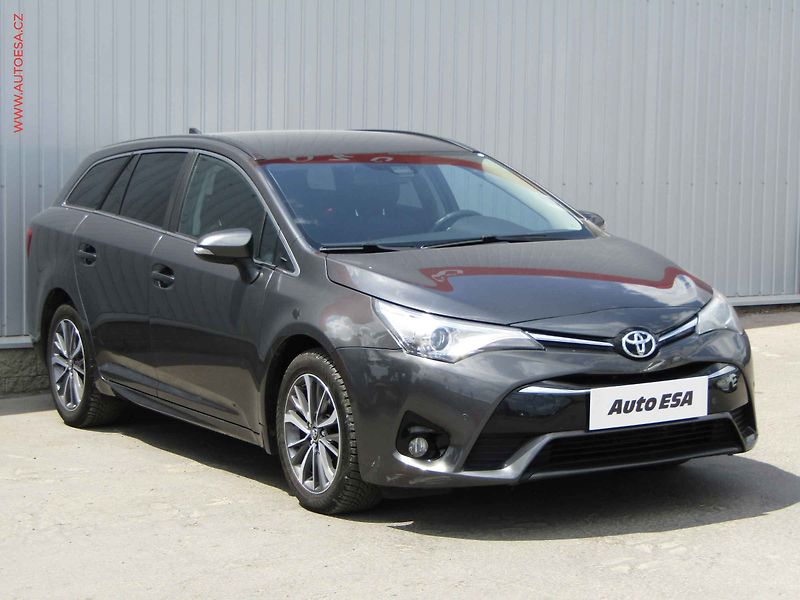 Toyota Avensis (2015) 2.0 D, ČR - fotografie inzerátu
