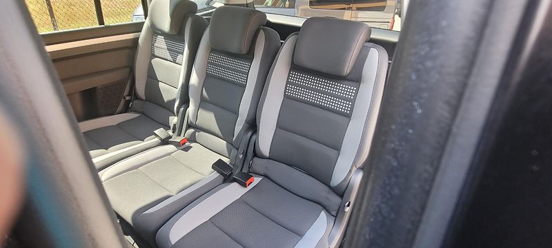 Volkswagen Touran (2013) 1,2TSi 77kW benzín „Life“ - fotka 11 z 35