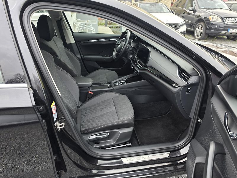 Škoda Octavia 2.0 TDI Style plus 4x4  - fotka 13 z 17