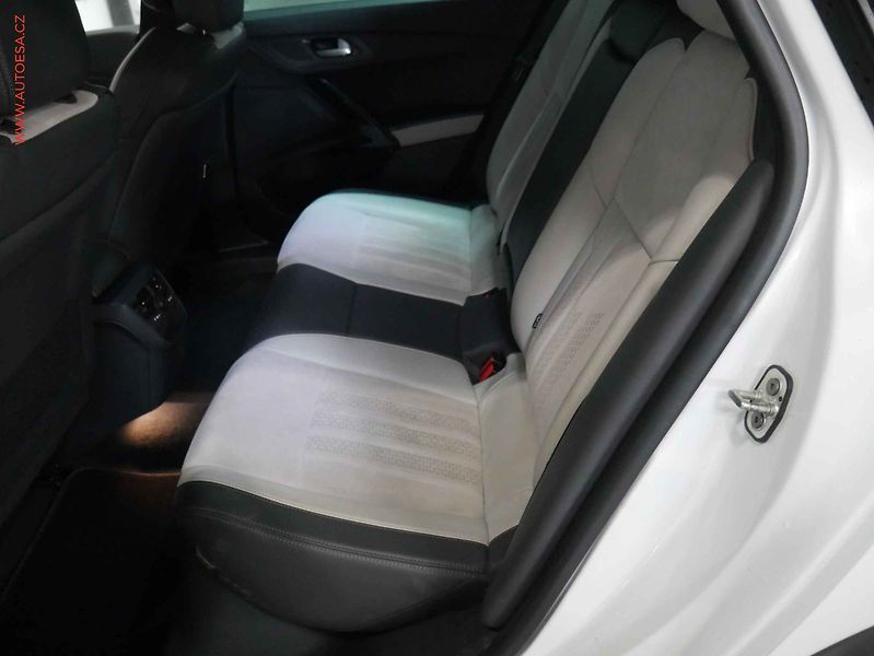 Peugeot 508 (2016) 2.0HDi, ČR, AT, navi, LED - fotka 10 z 26