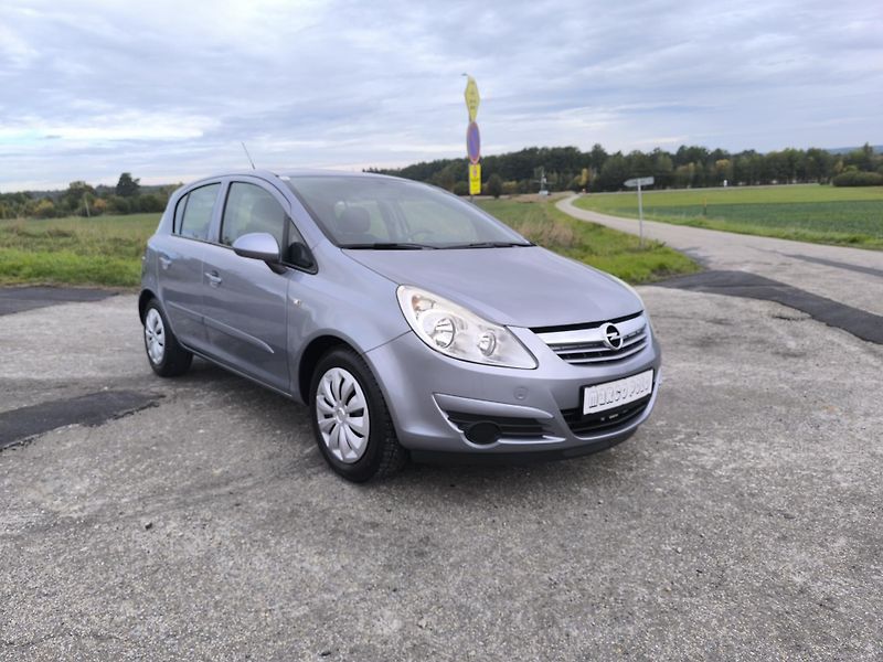 Opel Corsa (2007) 1.4 1.MAJITEL,SERVISNI KÍŽKA - fotka 1 z 33