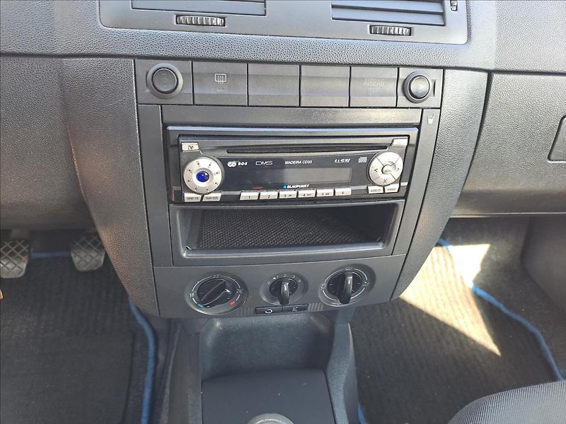 Škoda Fabia 1,4 i KLIMA - fotka 12 z 13