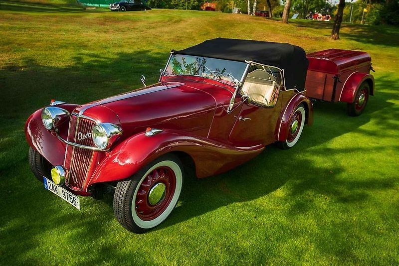 Senzací výstavy bude prezentace velmi vzácného vozu Talbot Lago T26GS, který posbíral už několik titulů na světových soutěžích elegance.
