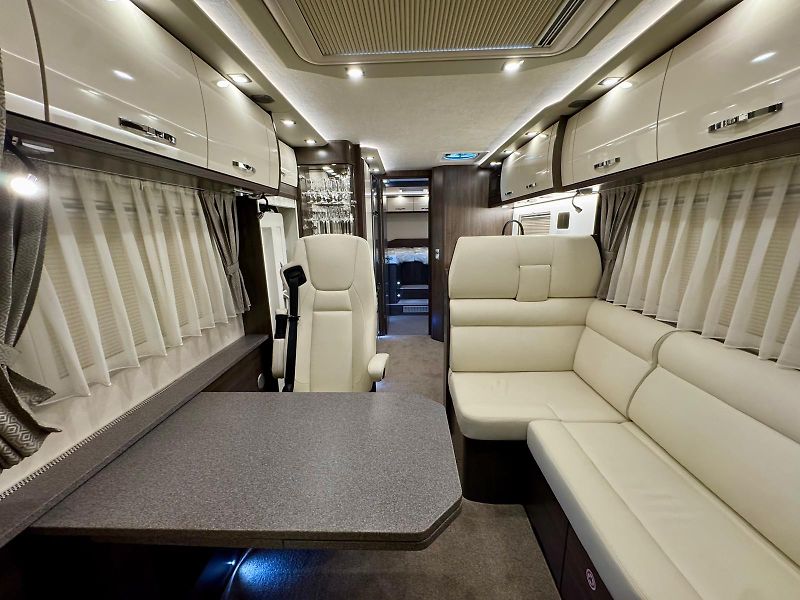 Phoenix (2026) MaXi-Liner 8500 LX *REZERVACE* - fotka 15 z 26