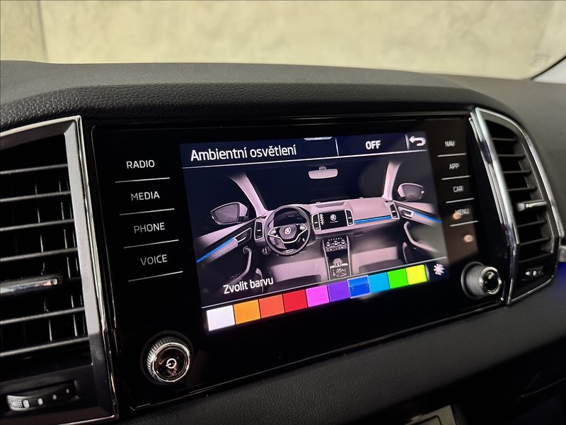 Škoda Karoq 1,5 TSi  DSG Clever Virtual LE - fotka 30 z 45