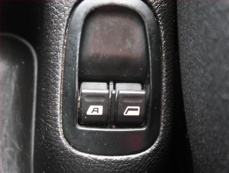 Peugeot 206 (2006) 1.4 HDI, po STK, Klima - fotka 14 z 14