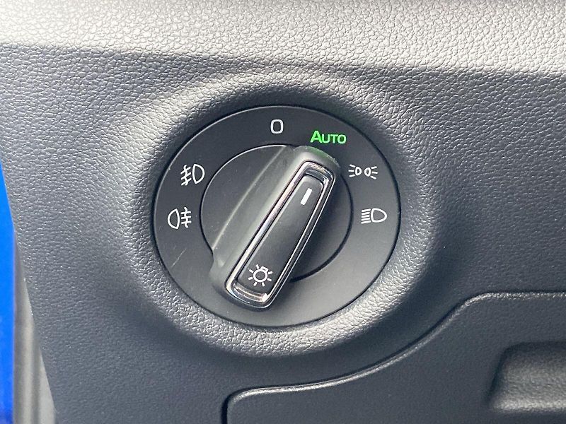 Škoda Kamiq (2024) 1.0 TSI Top Selection - fotka 19 z 34