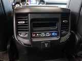 Dodge RAM (2024) 5.7 Limited Night Edition - náhled 39