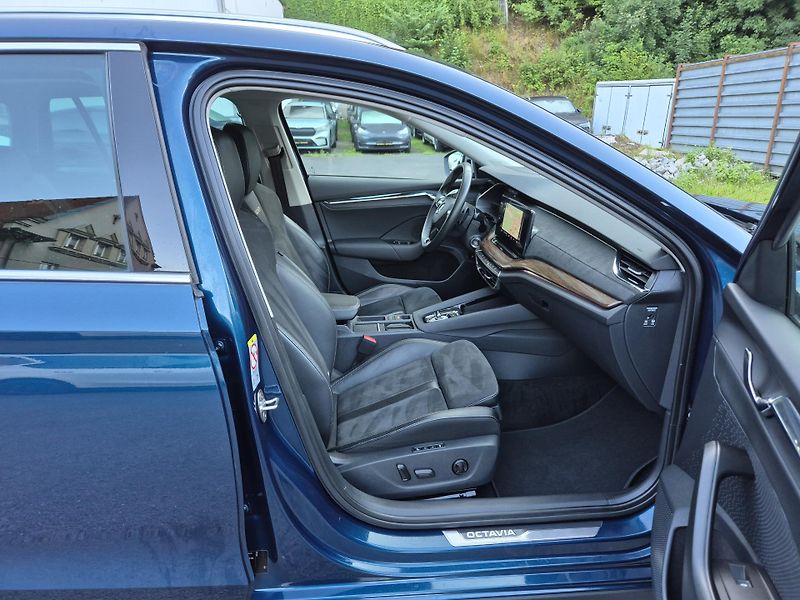 Škoda Octavia Combi Scout TDi 147kw DSG 4x4 - fotka 16 z 49