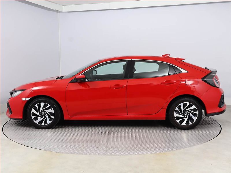 Honda Civic (2019) 1.0 VTEC Turbo, Serv.kniha - fotka 3 z 17