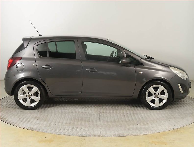 Opel Corsa (2011) 1.2, ČR,1.maj, Serv.kniha - fotka 6 z 16