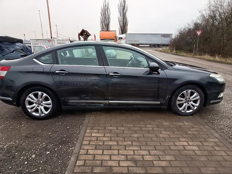 Citroën C5 (2011) 1.6i Automat - fotka 20 z 43