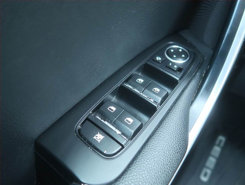Kia Ceed (2020) Gold 1.0 T-GDI, Serv.kniha - fotka 15 z 16