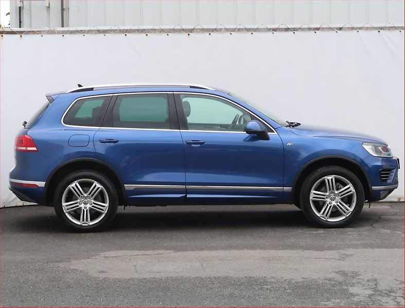 Volkswagen Touareg (2015) R-Line 3.0 TDI - fotka 6 z 29