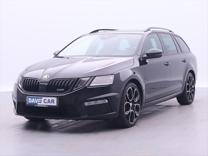 Škoda Octavia 2,0 TDI RS 4x4 DSG Virtual LED - fotka 3 z 43