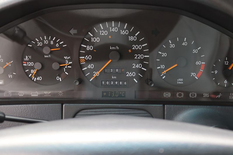 Mercedes-Benz Třídy S 500SE W140 5.0 240kW - fotka 29 z 50