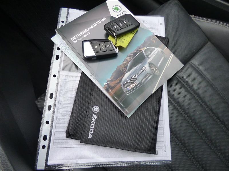 Škoda Superb 2,0 TDI DSG CRYSTAL LIGHT  Sty - fotka 78 z 78