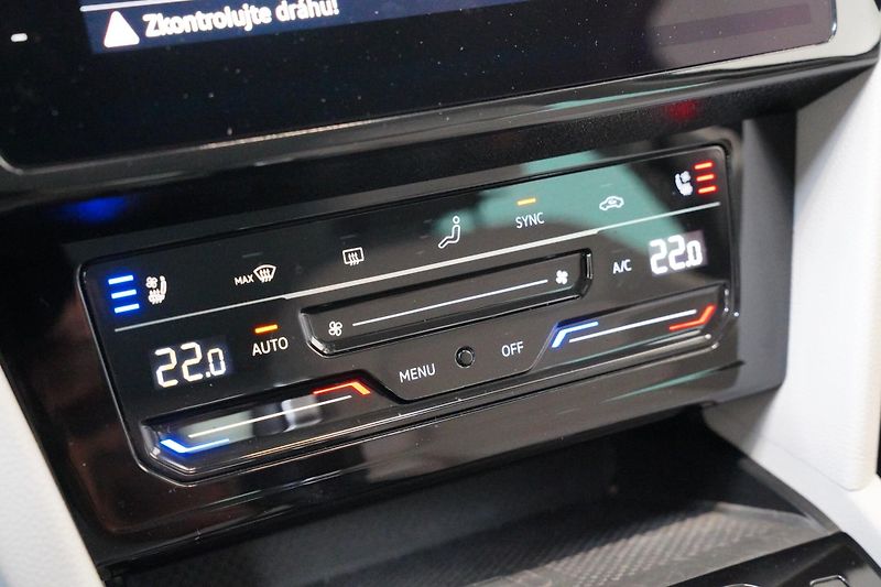 Volkswagen Passat - fotka 23 z 28