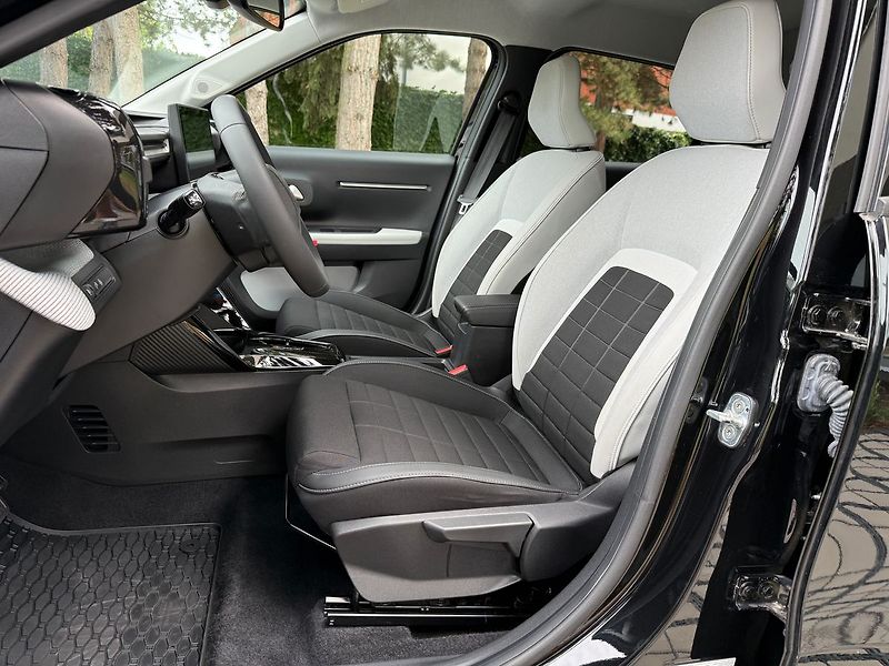 Citroën C3 44 kWh / Kamera / Tempomat - fotka 12 z 30